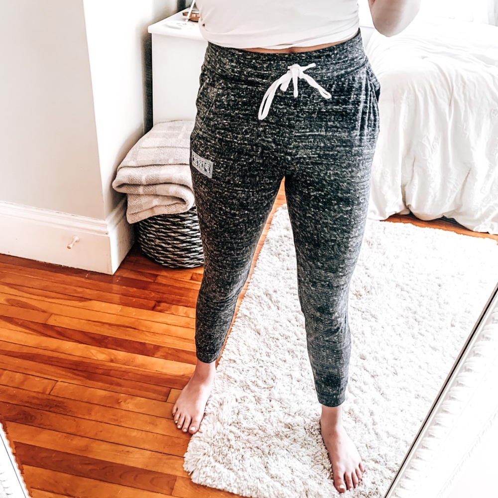 NEW VS Pink joggers - Picture 3 of 4